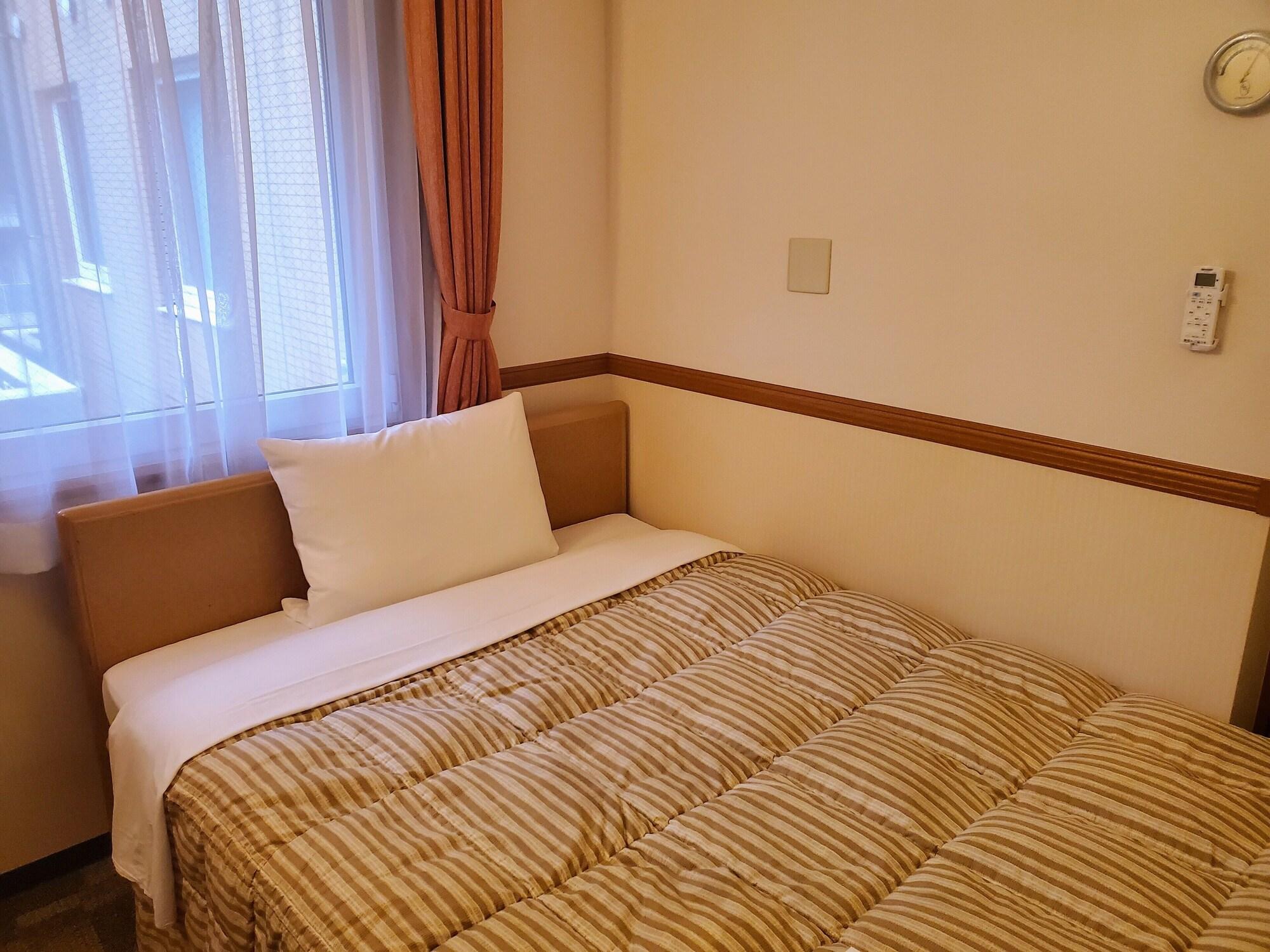 Toyoko Inn Tokyo Ikebukuro Kita Guchi No 2 Exterior foto